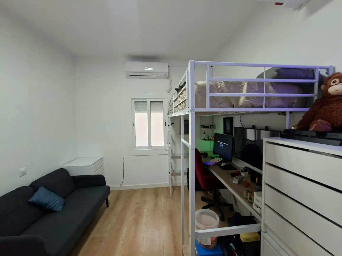 Piso con terraza en venta en Carrer Cuba, imagen 8