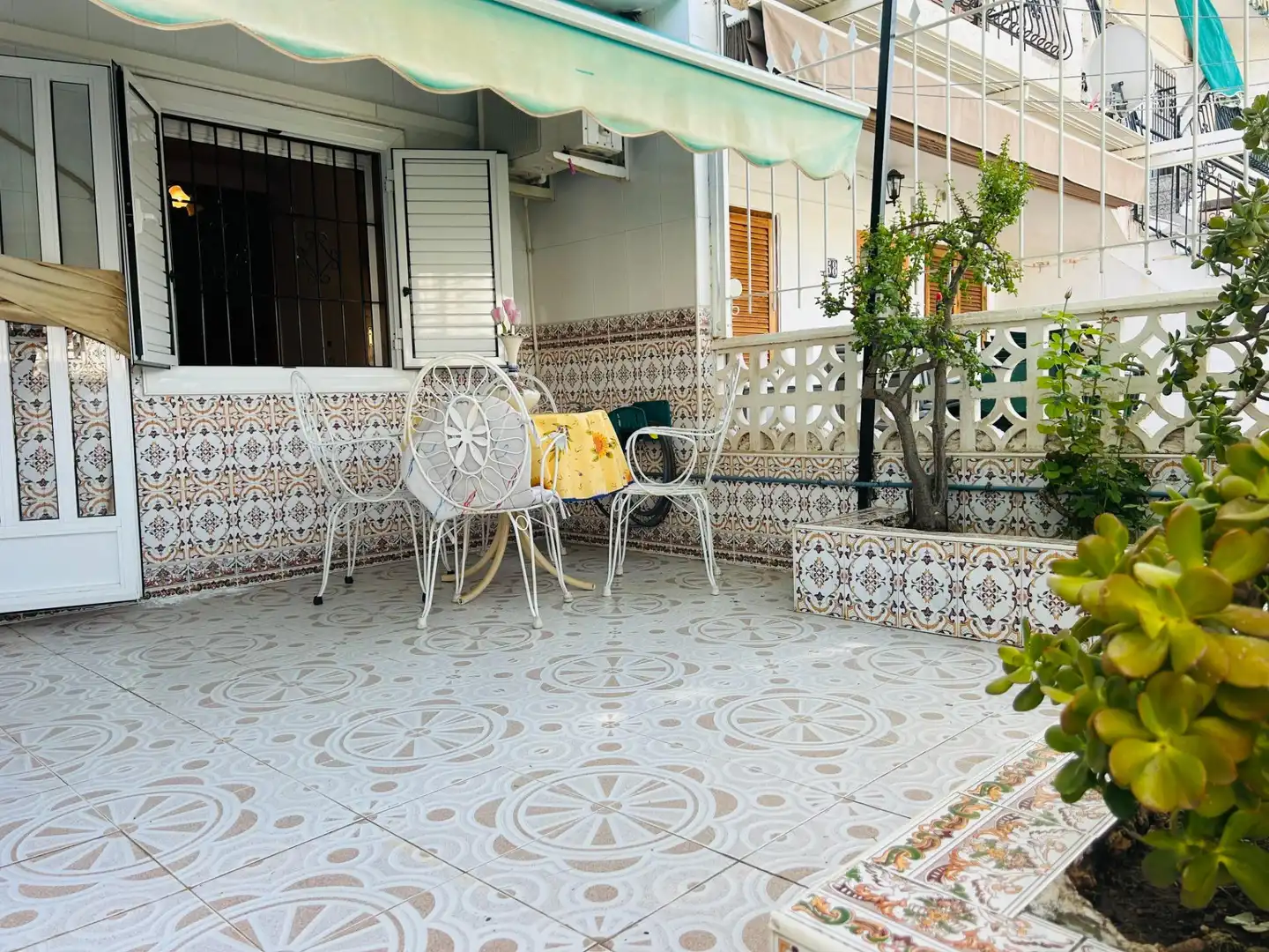 Terrassa de Casa o xalet en venda en San Pedro del Pinatar amb Aire condicionat, Jardí privat i Traster