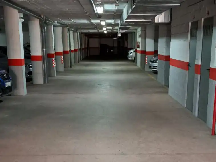 Parkplatz von Garage zur Miete in Fuengirola