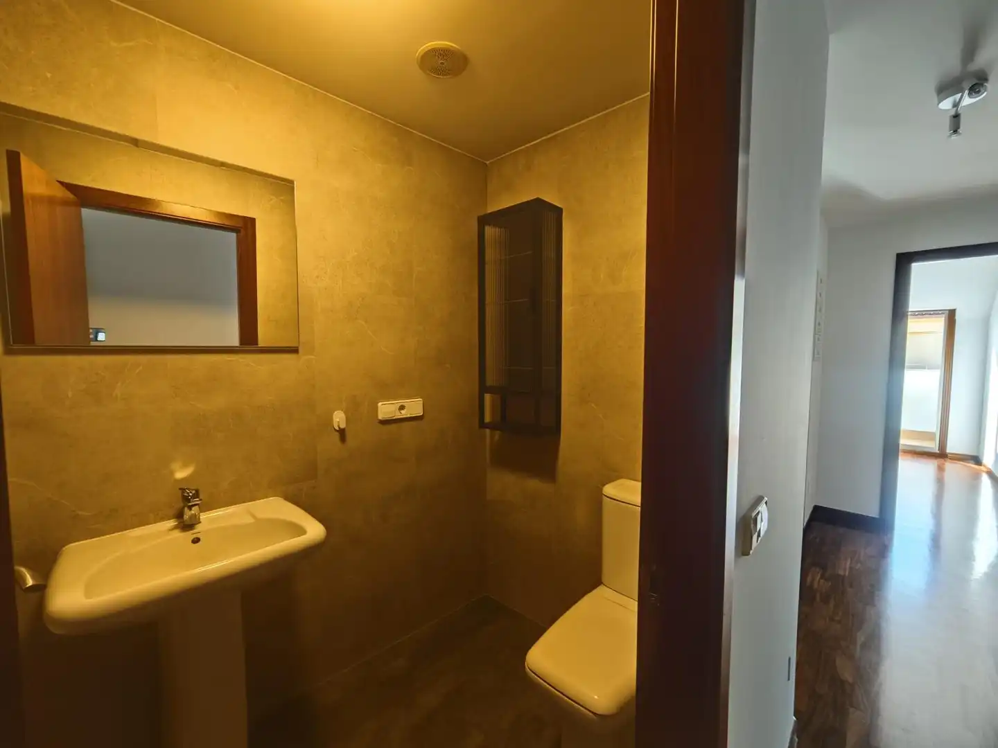 Badezimmer von Wohnung zur Miete in Arteixo mit Terrasse und Abstellraum