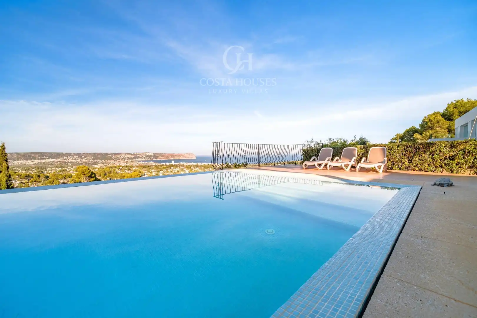 Swimming pool of Houses for sale in Jávea / Xàbia  with Air Conditioner, Private garden and Terrace