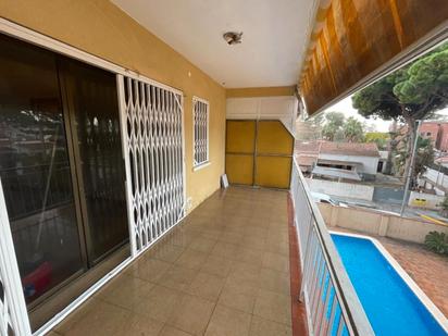 Exterior view of Flat for sale in Castelldefels  with Heating, Parquet flooring and Terrace