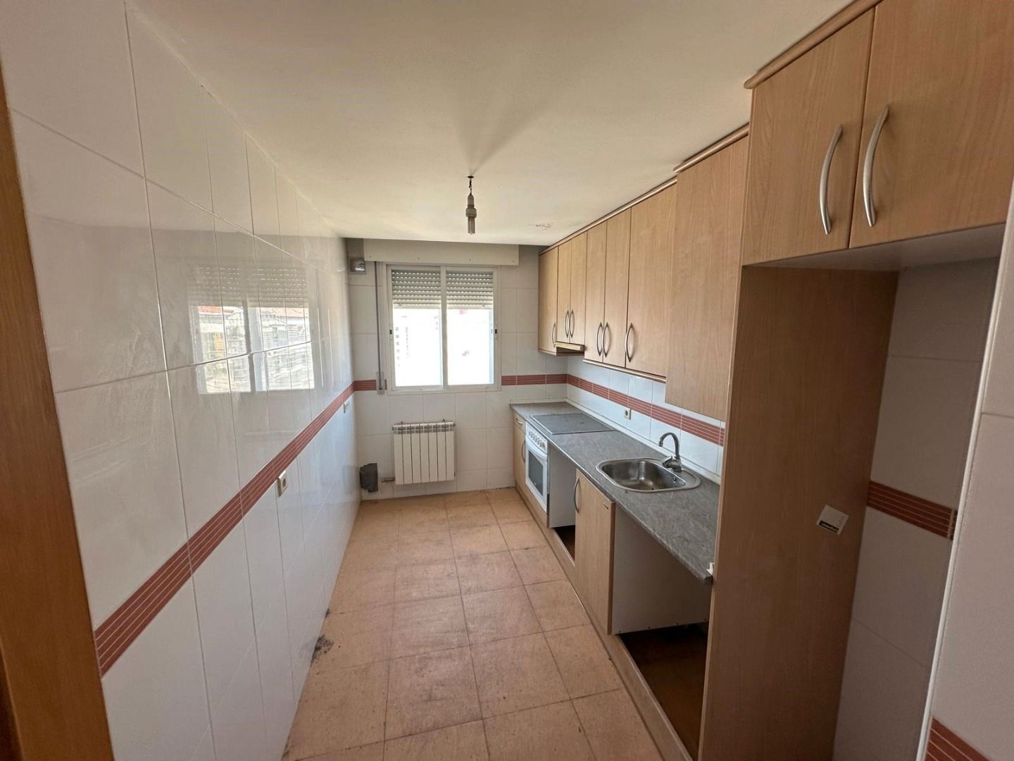 Kitchen of Apartment for sale in Burgos Capital  with Heating