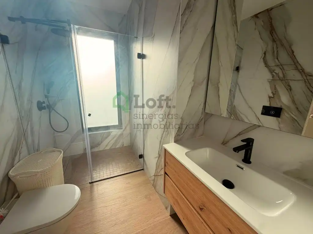 Bany de Casa o xalet en venda en Badajoz amb Terrassa, Piscina i Domòtica