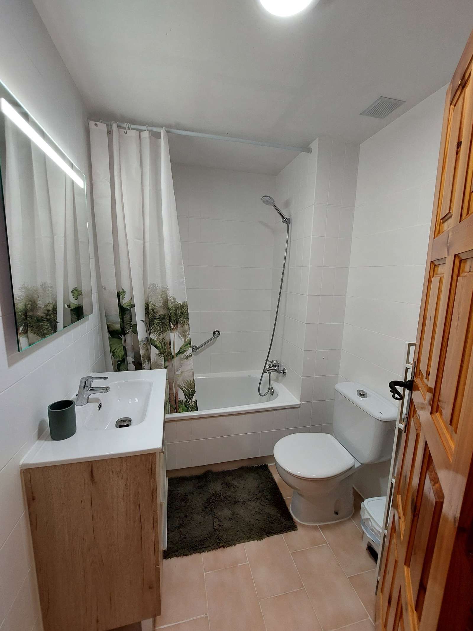 Bany de Apartament per a compartir en Santa Pola amb Aire condicionat i Terrassa