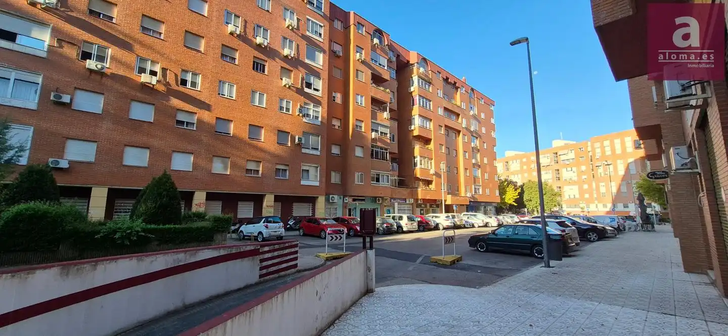 Pis amb ascensor de lloguer a Avenida Isabel de Moctezuma, imagen 32