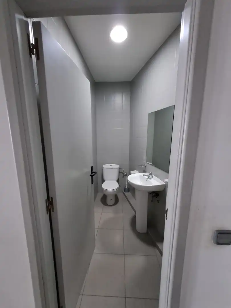 Bathroom of Commercial properties for rent in Pontevedra Capital 
