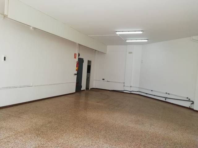 Local comercial en Alquiler en Carrer Molí, 15 en Nucli Urbà