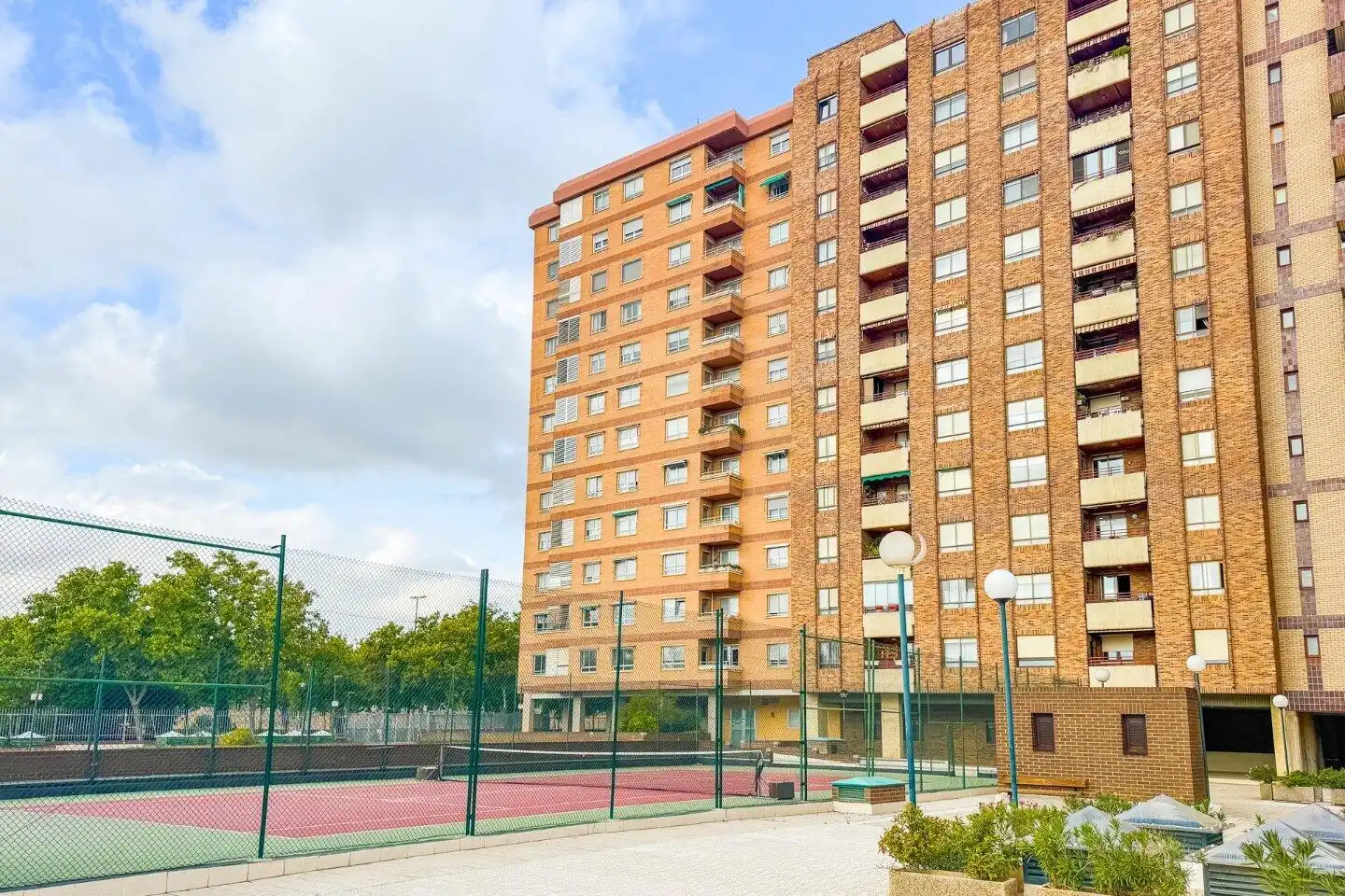 Wohnung mit Aufzug zum Verkauf in via hispanidad 30, zaragoza