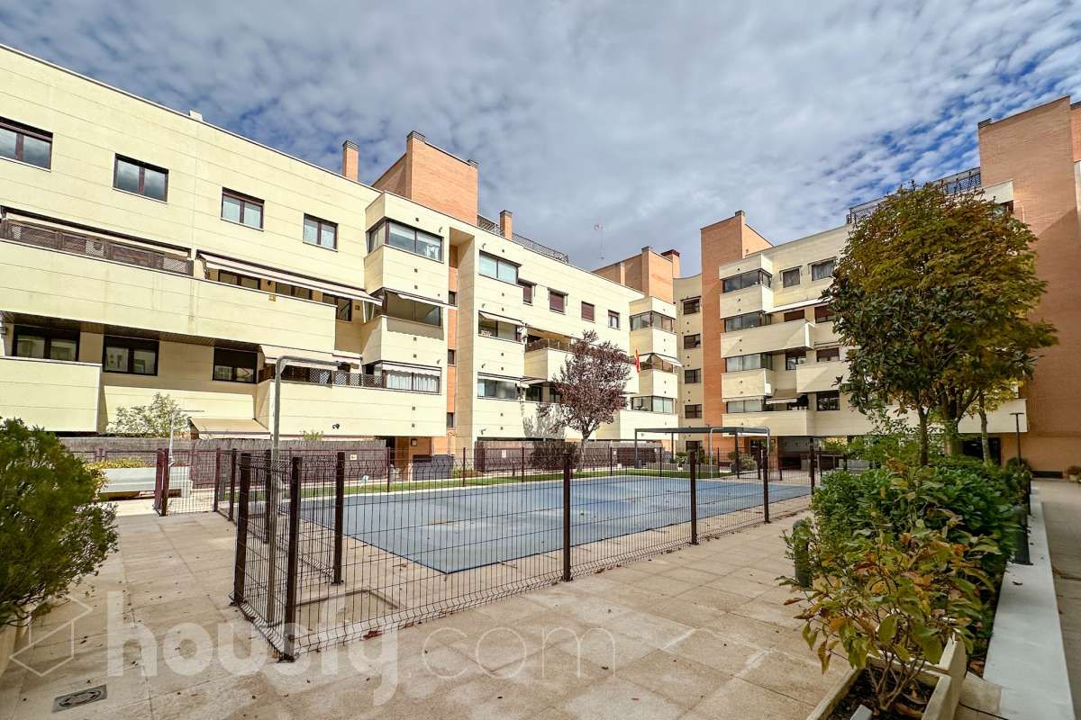Exterior view of Flat for sale in  Madrid Capital  with Air Conditioner, Heating and Private garden