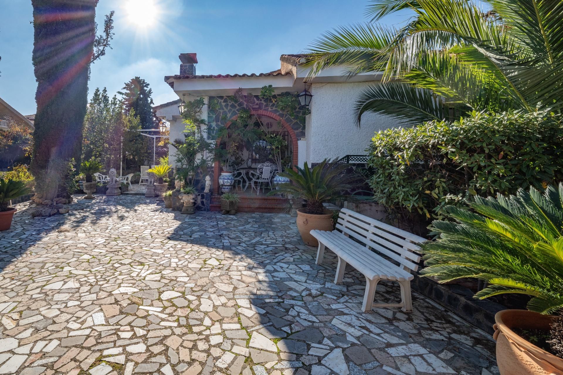 Jardí de Casa o xalet en venda en Villa de Otura amb Jardí privat, Traster i Piscina