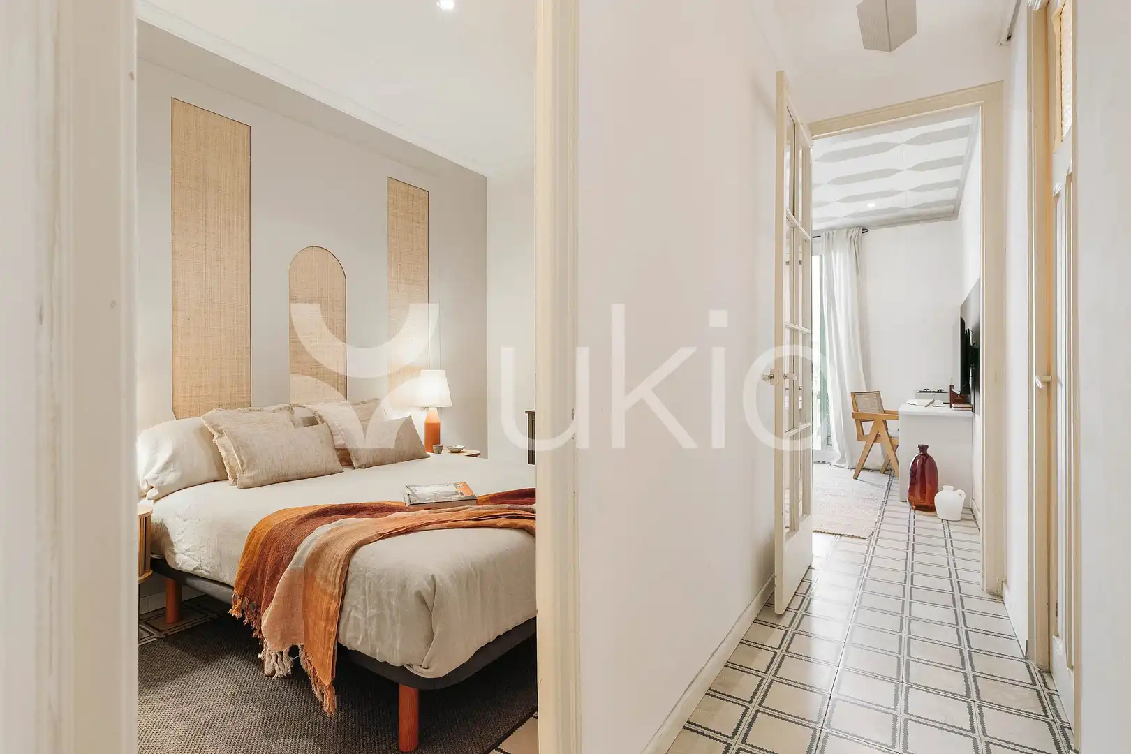Schlafzimmer von Wohnungen zur Miete in Barcelona mit Klimaanlage, Möbliert und Ofen