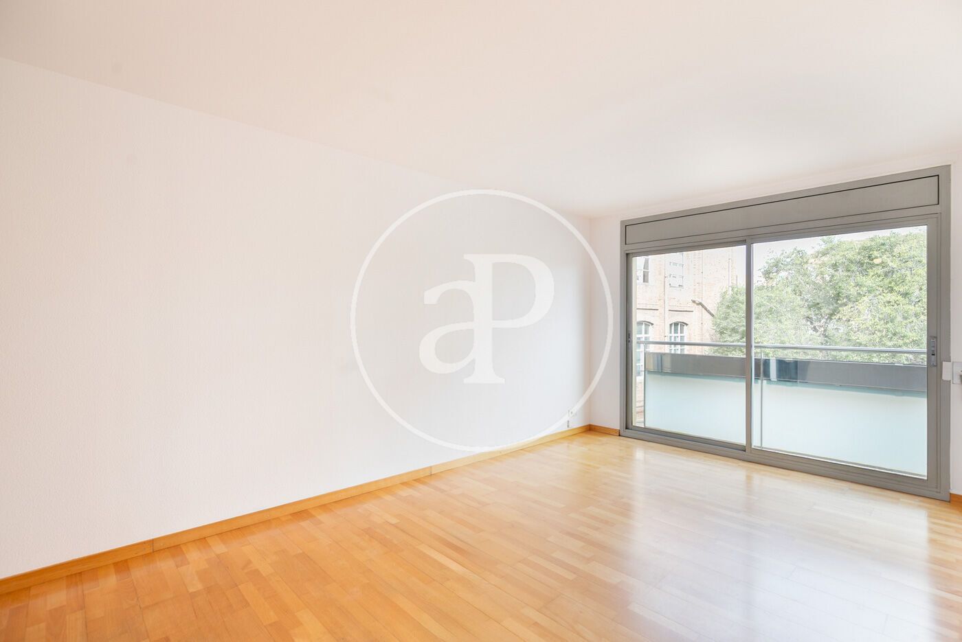 Living room of Flat for sale in  Barcelona Capital  with Air Conditioner and Heating