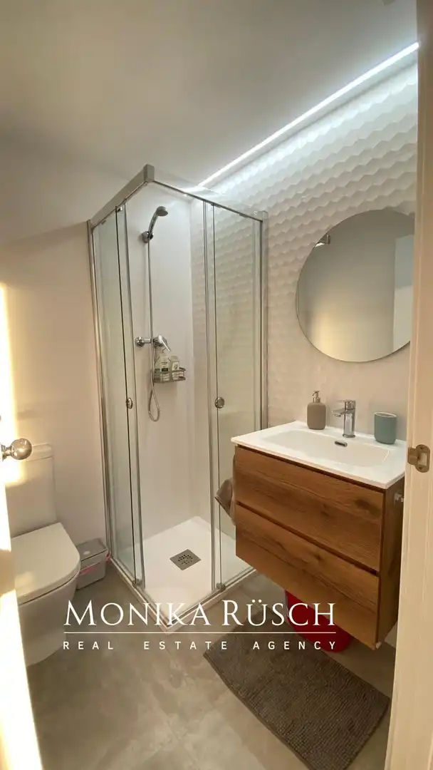 Baño de Ático de alquiler en Vilanova i la Geltrú con Aire acondicionado, Calefacción y Terraza