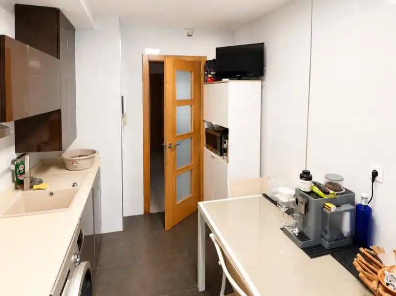 Cuina de Pis en venda en  Logroño amb Aire condicionat, Terrassa i Balcó