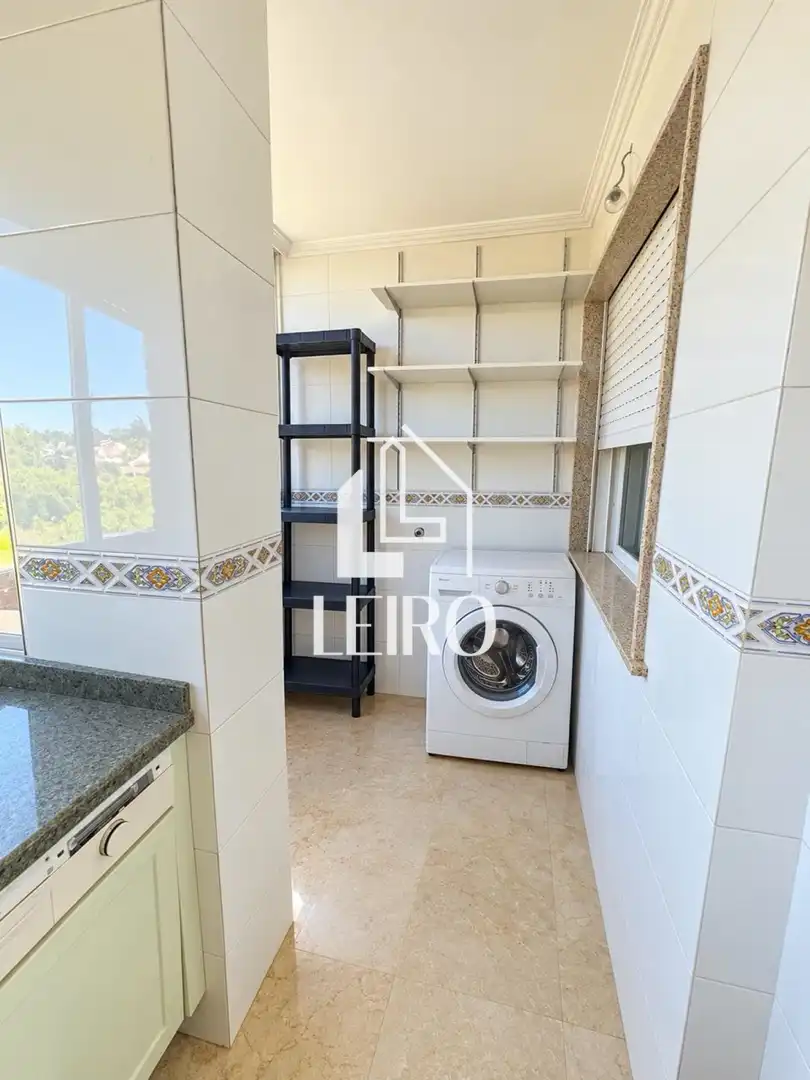 Bedroom of Attic for sale in Meaño, Pontevedra