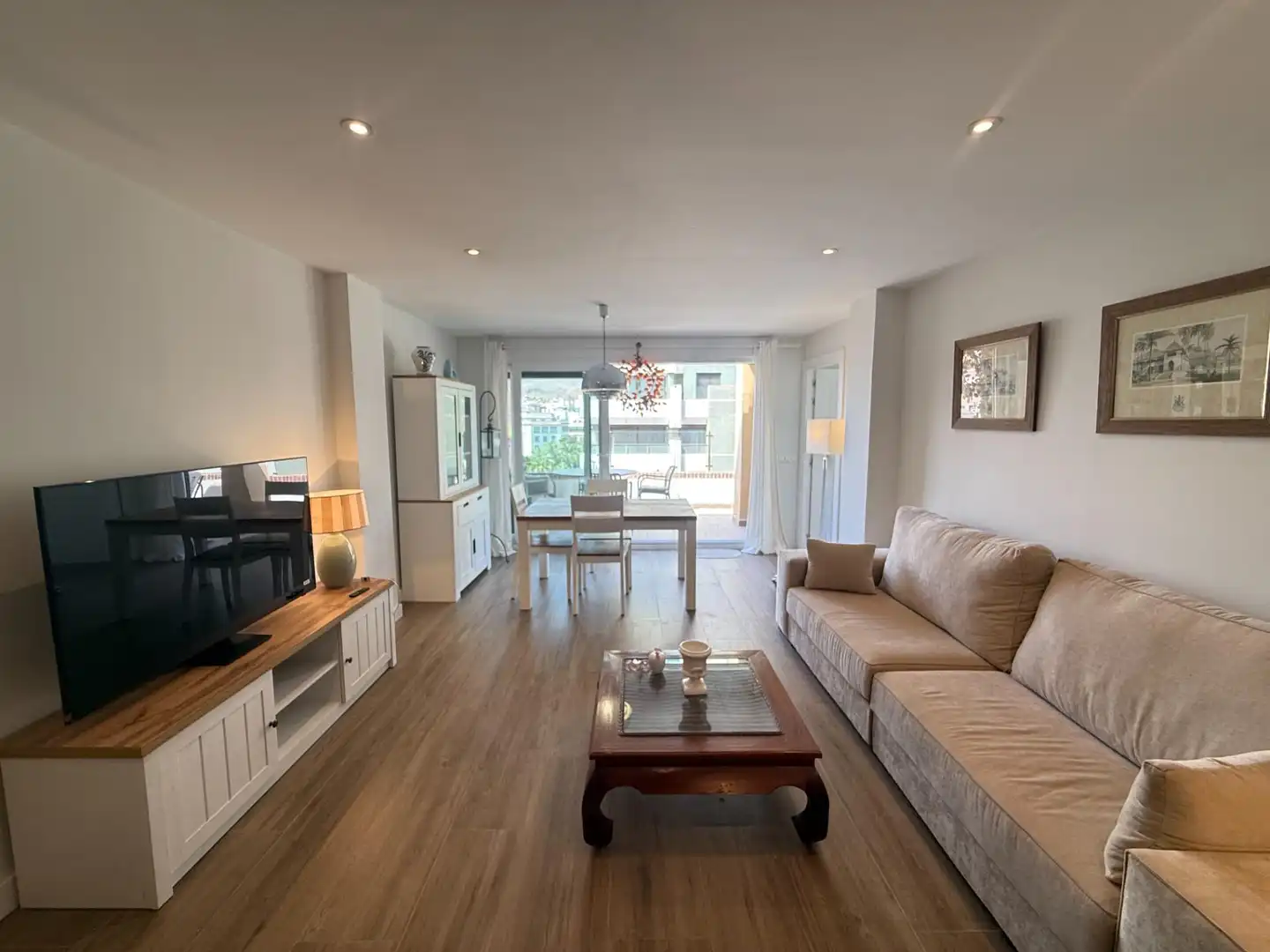 Wohnzimmer von Wohnung zur Miete in Almería mit Klimaanlage, Terrasse und Möbliert