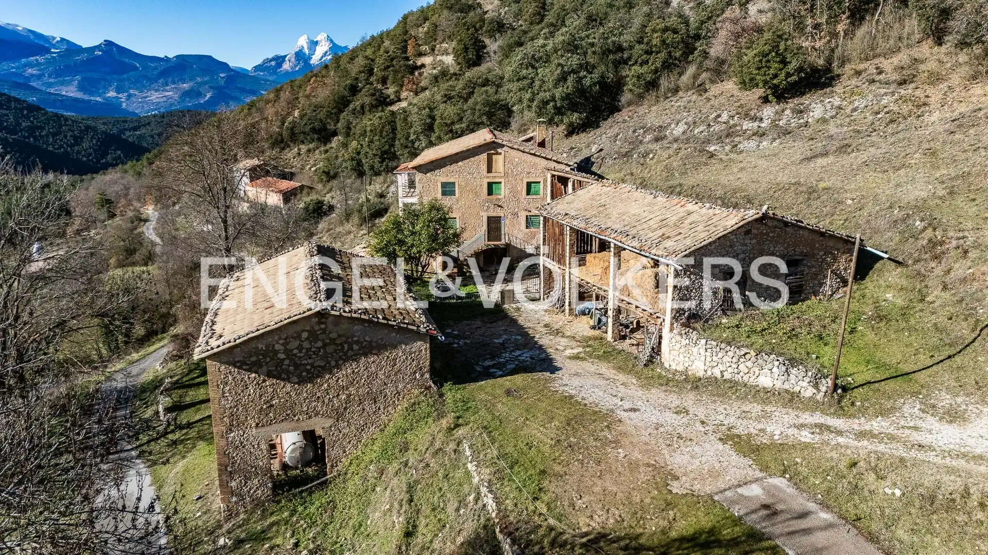 Vista exterior de Finca rústica en venta en Sant Julià de Cerdanyola con Calefacción, Jardín privado y Balcón