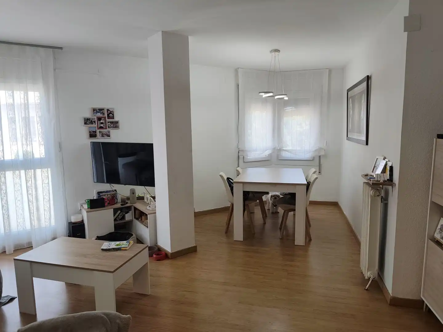 Sala de estar de Piso en venta en Torelló con Calefacción, Parquet y Horno