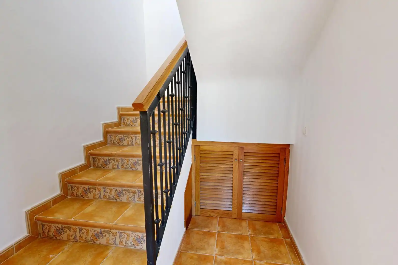 Casa adosada en venta en Cartagena con Terraza, Trastero y Balcón