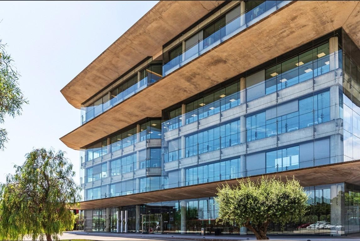 Exterior view of Office to rent in  Barcelona Capital  with Air Conditioner and Heating