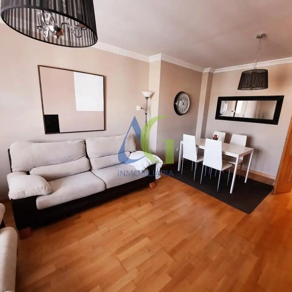Living room of Flat for sale in León Capital   with Heating, Parquet flooring and Terrace