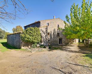 Vista exterior de Finca rústica en venda en Parlavà amb Aire condicionat, Calefacció i Jardí privat