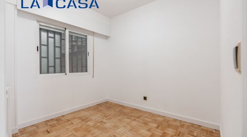 Foto 3 de Piso en venta en Calle Tomas Borras, Chopera, Madrid Capital