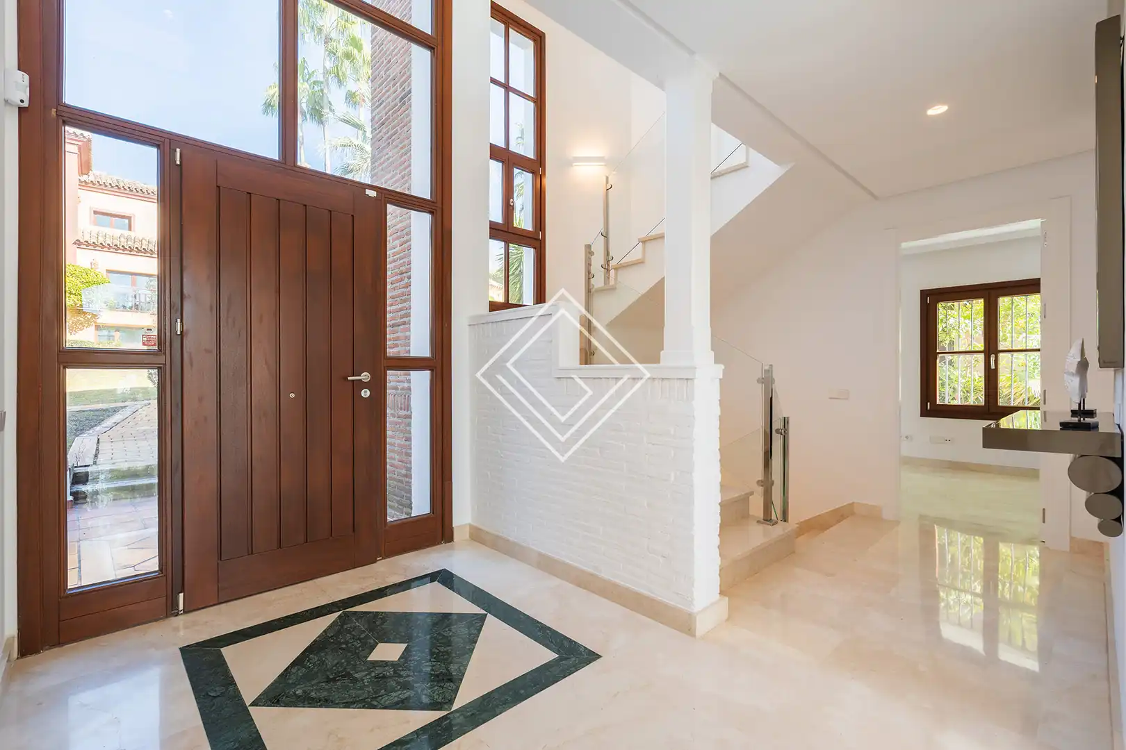Chalet con piscina en venta en Milla de Oro, imagen 3