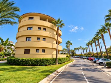 Appartement avec piscine à vendre à Avenida de la Marina 26A