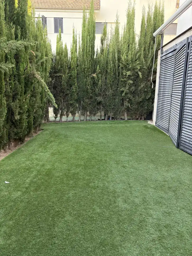 Jardín de Casa adosada en venta en Bormujos con Aire acondicionado, Piscina y Balcón