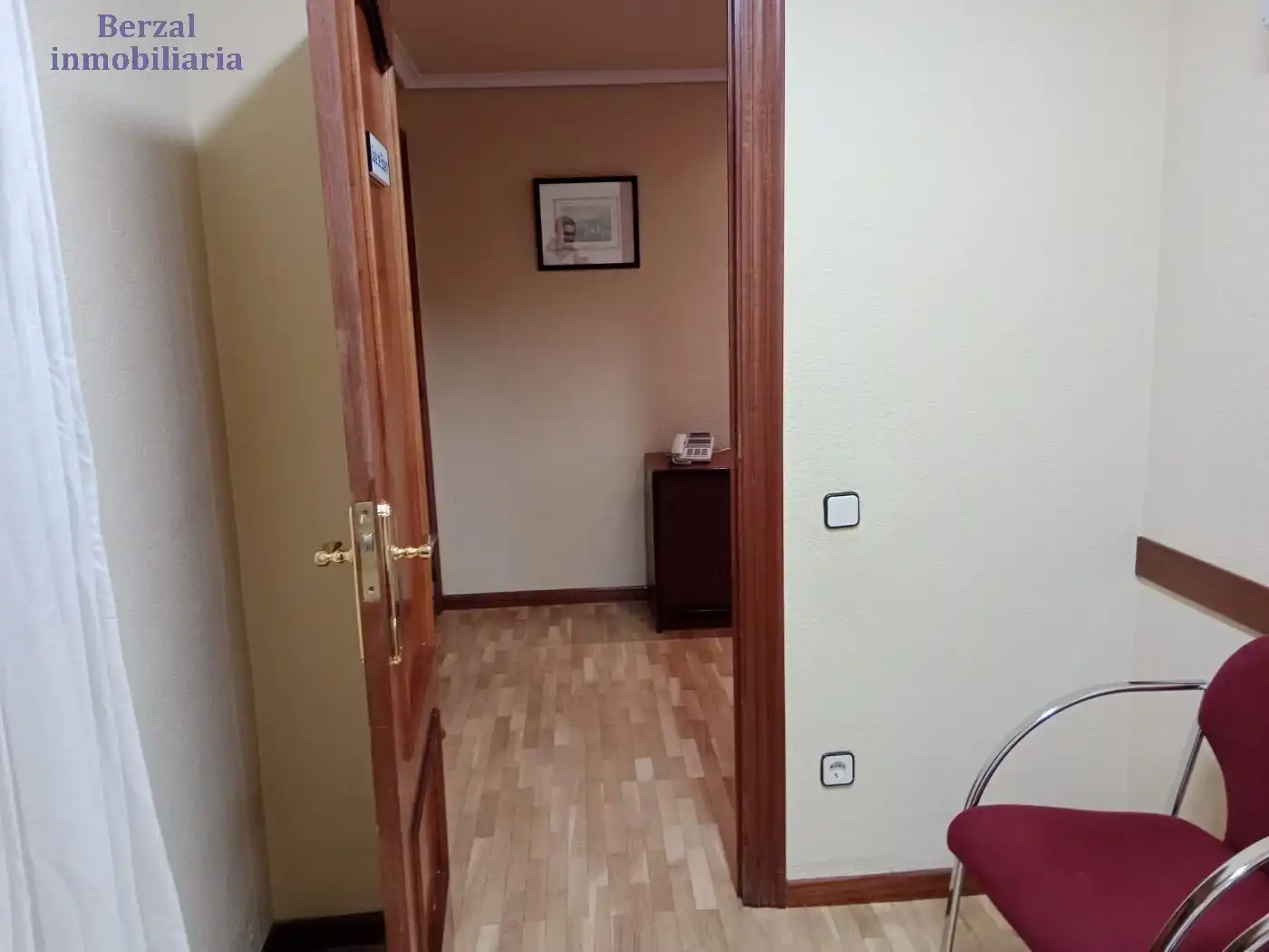 Office for rent in  Logroño  with Air Conditioner, Heating and Furnished