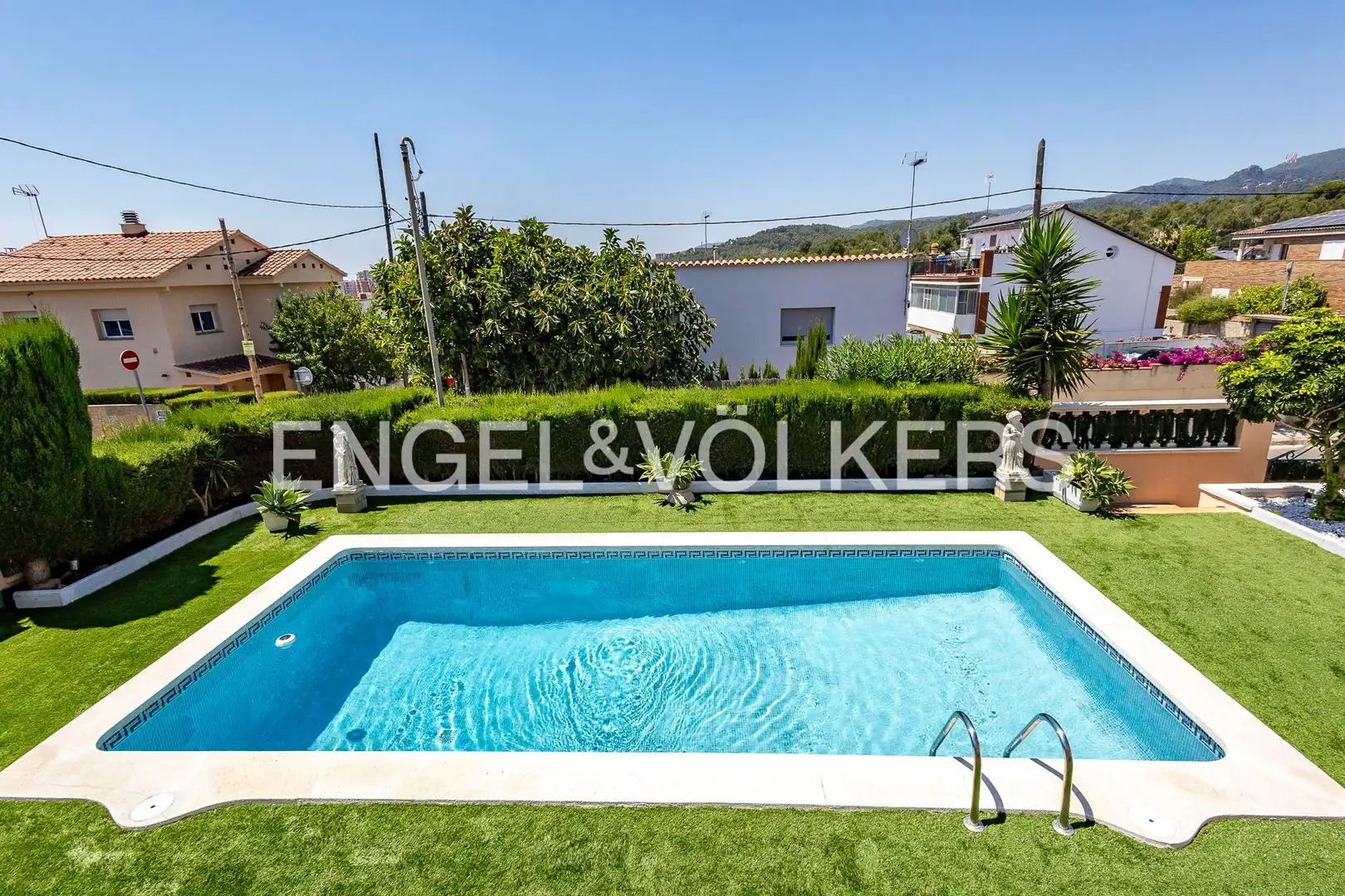 Piscina de Casa o chalet de alquiler en Viladecans con Aire acondicionado, Calefacción y Jardín privado