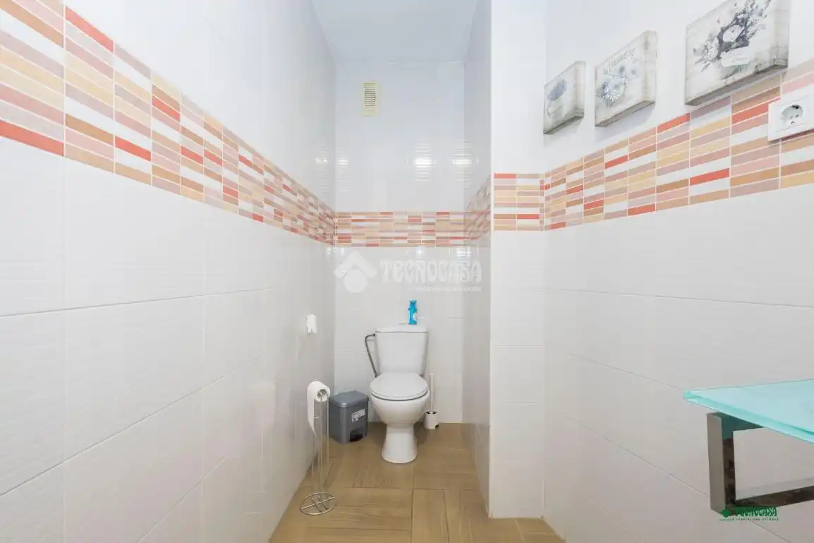 Baño de Piso en venta en Almería con Terraza