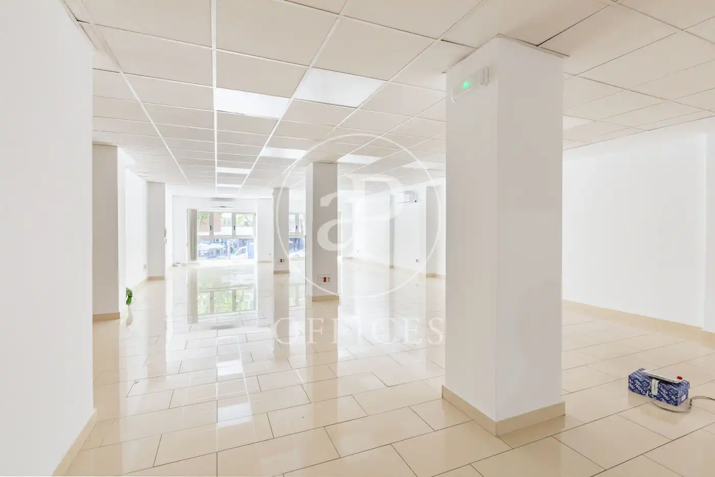 Office for rent in Madrid  with Air Conditioner