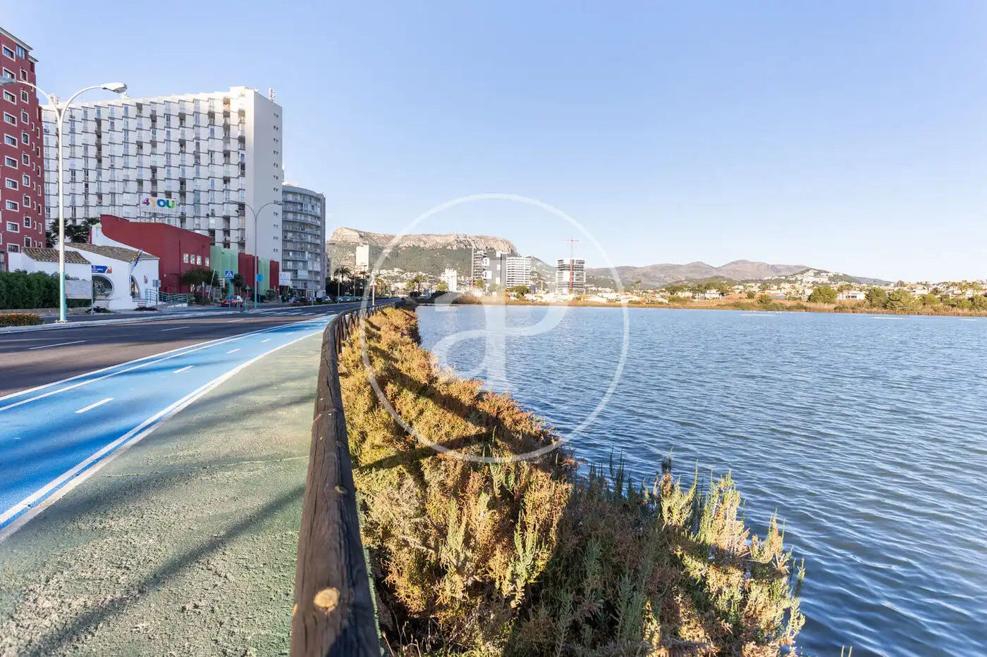 Piso en venta en Av. Rosa de los Vientos, Zona Levante - Playa Fossa