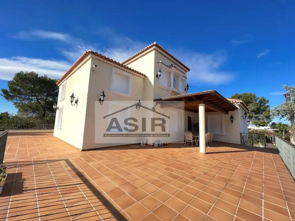 Vista exterior de Casa o chalet en venta en Alzira con Aire acondicionado, Terraza y Piscina