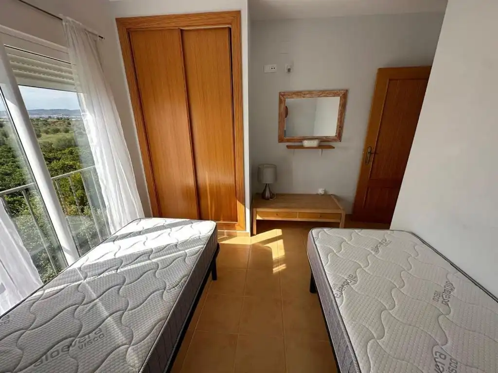 Habitación de Apartamento de alquiler en Vinaròs con Calefacción, Terraza y Amueblado