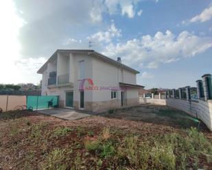Casa adosada en venda en Arcos amb Calefacció, Jardí privat i Balcó