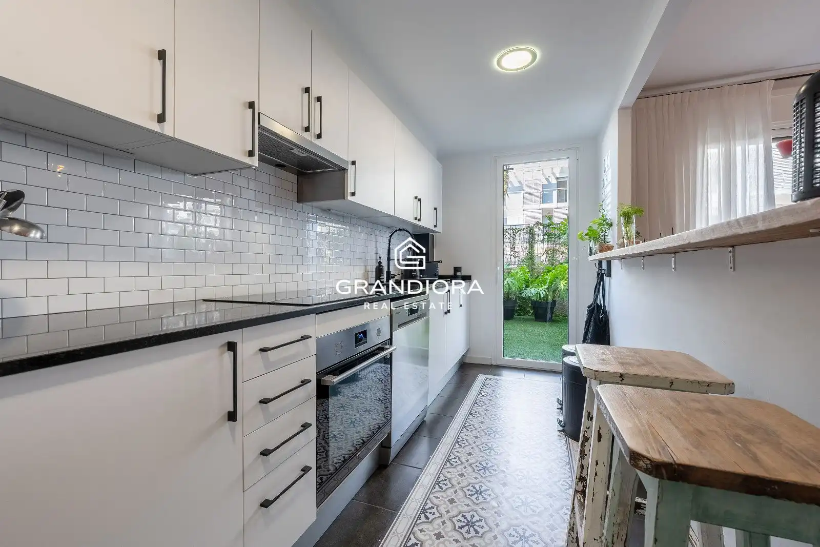 Küche von Wohnung zur Miete in Sant Andreu de Llavaneres mit Klimaanlage, Terrasse und Schwimmbad