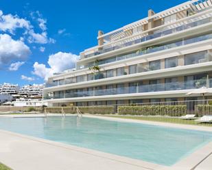 Piscina de Apartament en venda en Estepona amb Aire condicionat, Calefacció i Jardí privat