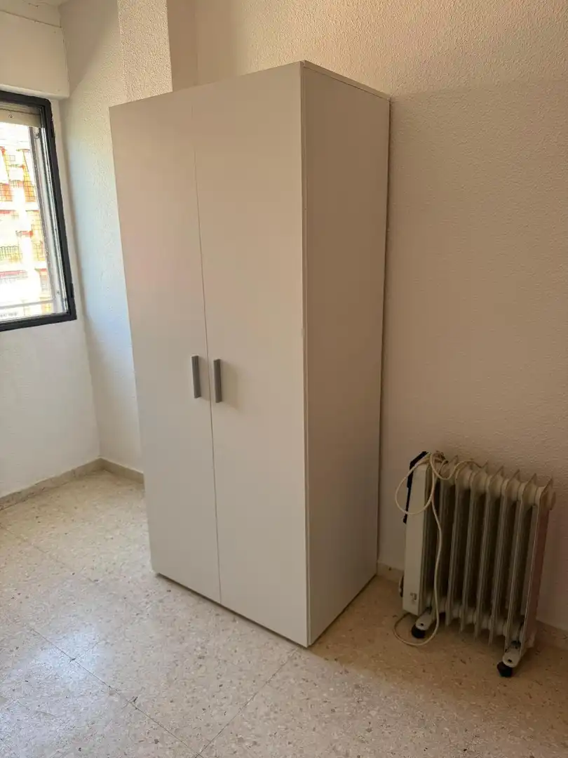 Bedroom of Flat for share in Granada  with Air Conditioner, Terrace and Furnished