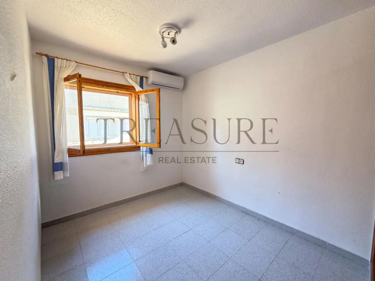 Habitación de Casa adosada en venta en Mazarrón con Aire acondicionado, Calefacción y Terraza