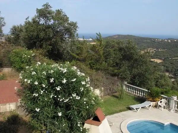 Casa con jardín en venta en Carrer de Zuric 22, imagen 7