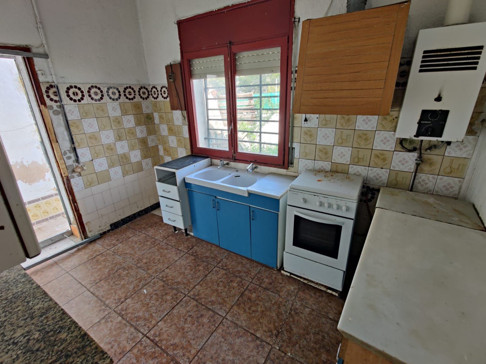 Kitchen of House or chalet for sale in El Vendrell  with Private garden, Swimming Pool and Oven
