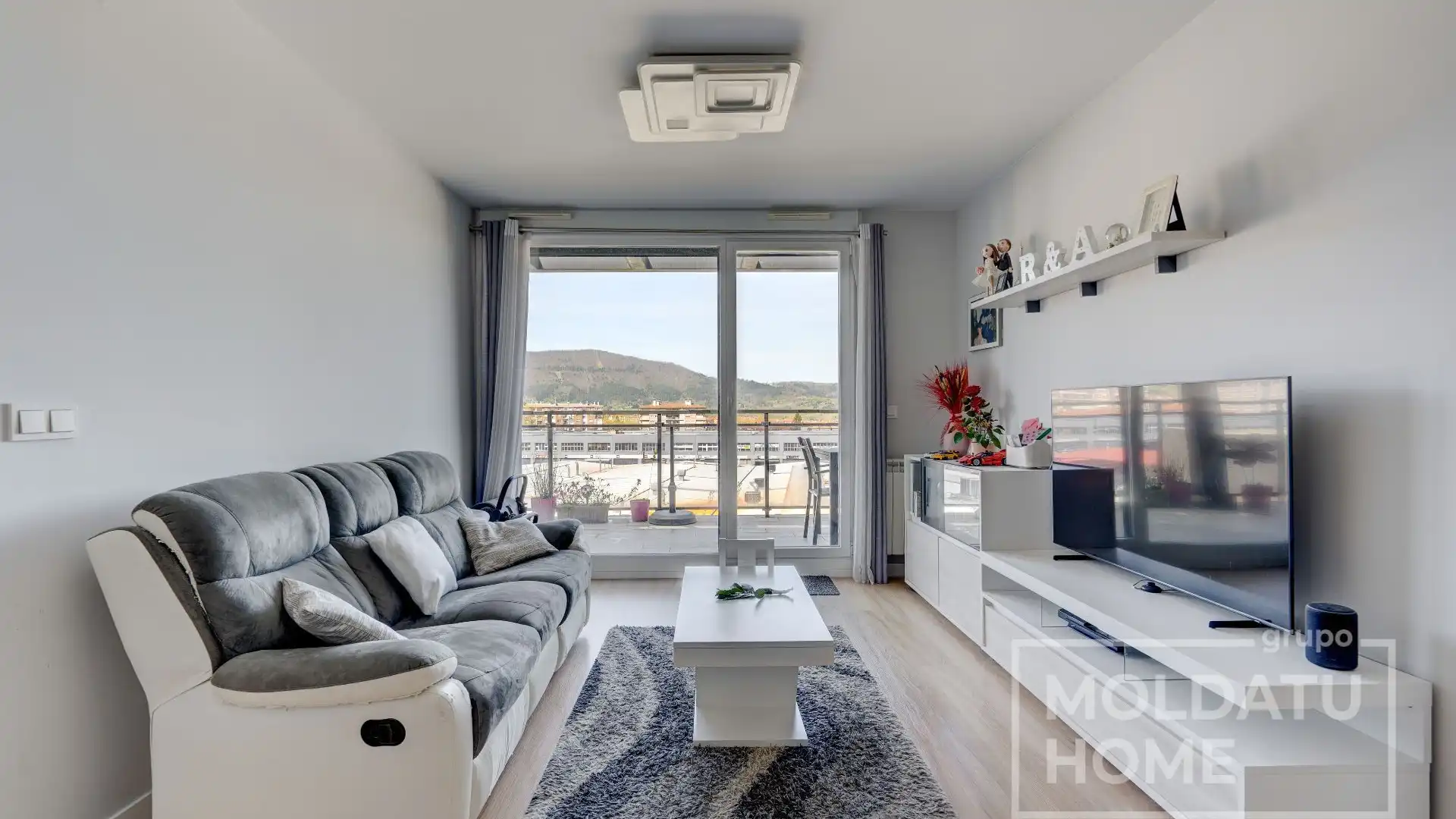 Sala de estar de Ático en venta en Irun  con Calefacción, Terraza y Trastero