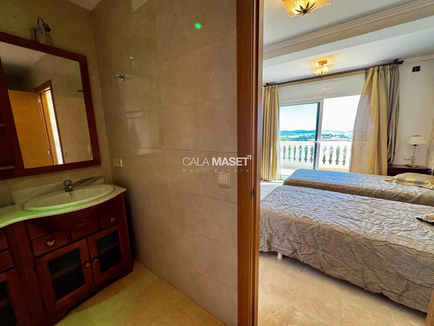 Badezimmer von Haus oder Chalet zum Verkauf in Calonge i Sant Antoni mit Heizung, Privatgarten und Terrasse
