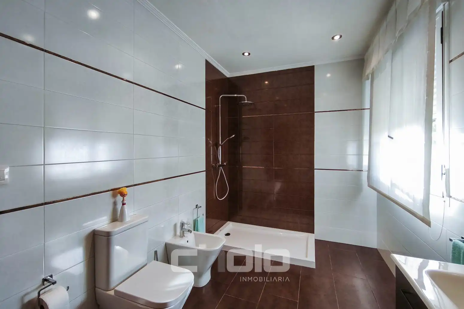 Bathroom of Houses for sale in Begonte  with Heating, Parquet flooring and Storage room