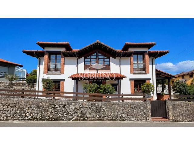 Casa-chalet en Venta en Calle Andrin, 1 en Cué - San Roque - Andrín