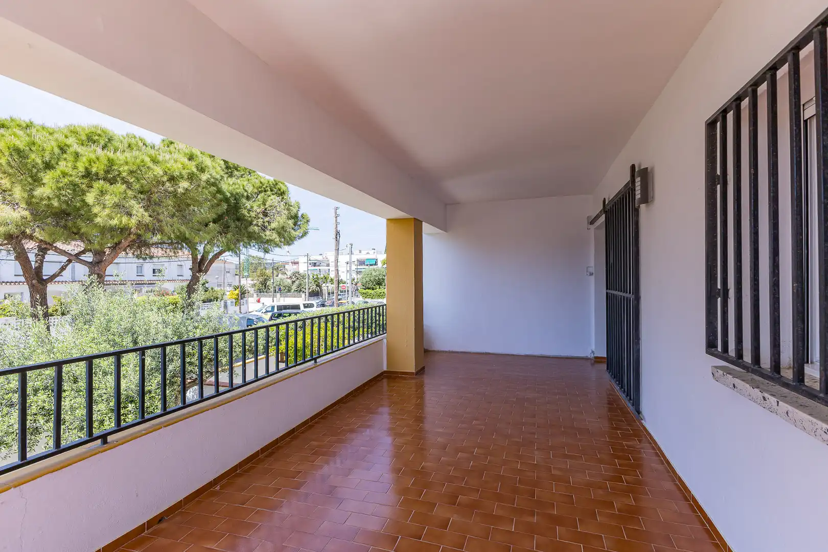 Terrassa de Casa adosada en venda en Cubelles amb Aire condicionat, Calefacció i Jardí privat